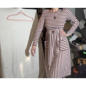 Merokeety Women Red & White Cotton Round Neck Long Sleeve Knee Length Dress S